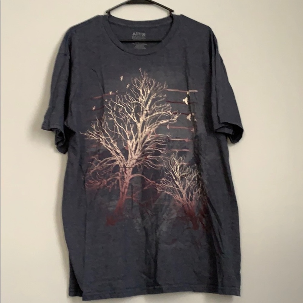 Graphic tee
